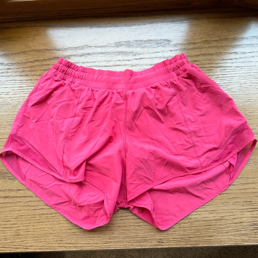 Lululemon Hotty Hot Low-Rise 4”